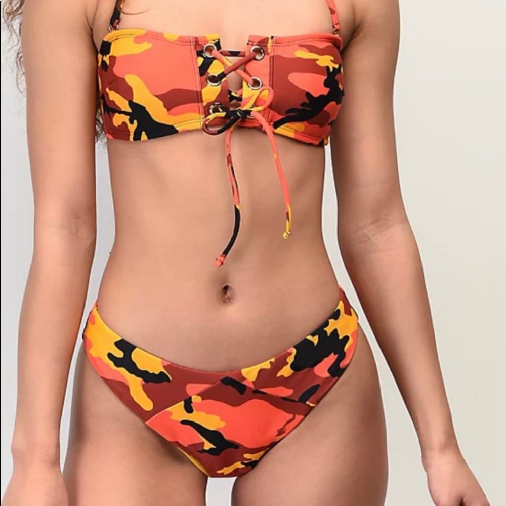 Orange camo bikini set!